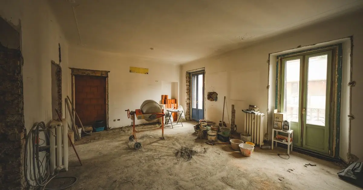 Comment gérer les travaux dans votre premier logement : Guide complet